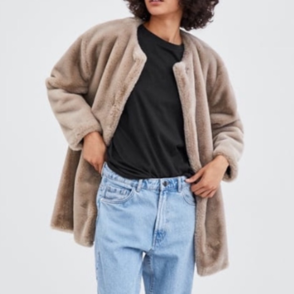 ☆ Zara Faux Fur Coat ☆